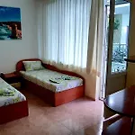 Pensiune Laguna 2*