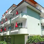 Laguna Pensiune 2*