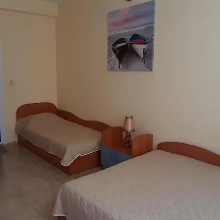 Laguna Guest house
