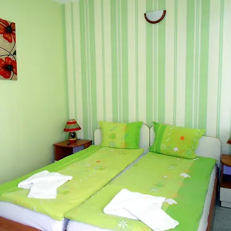 Laguna Guest house 2*