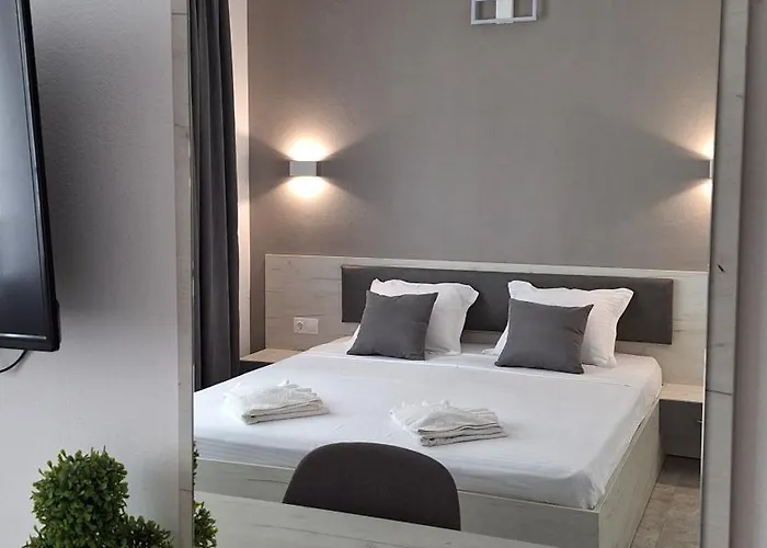 Къща за гости Laguna 2*