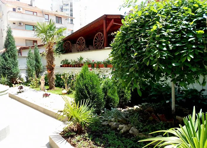 Къща за гости Laguna